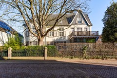 For sale: Marktgerichte vraagprijs € 1.850.000,- k.k.
