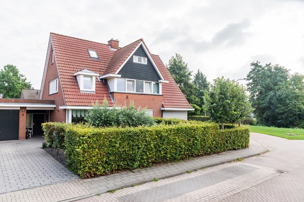 Te koop: Schitterende tweekapper met garage/berging en schitterende buitenkeuken! Te koop: Schitterende tweekapper met garage/berging en schitterende buitenkeuken!