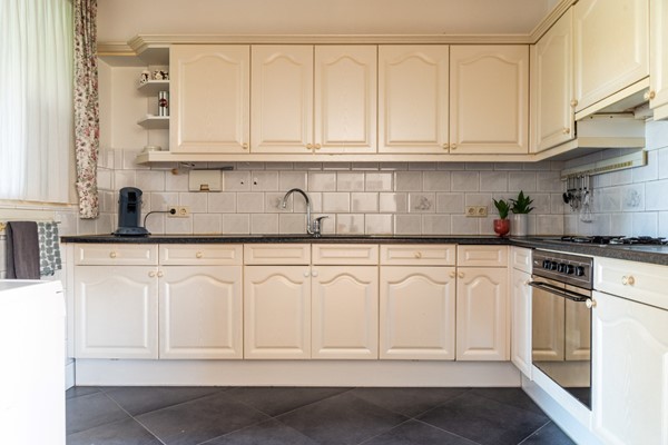 Te koop: Royale woning op groot perceel in het centrum van het dorp! Te koop: Royale woning op groot perceel in het centrum van het dorp!