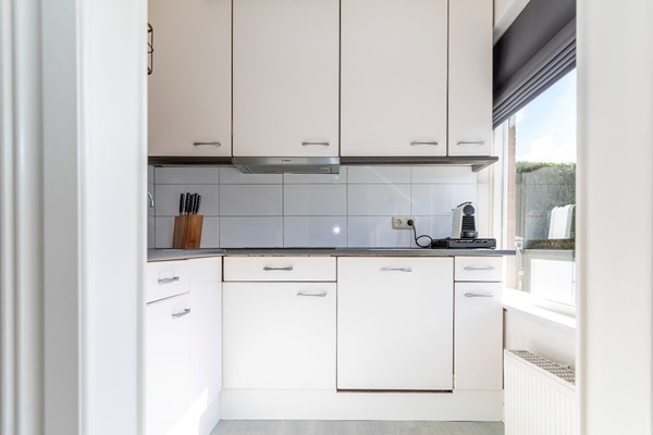 Te koop: Leuk appartement met ruime tuin, tuinhuis en parkeerplaats! Te koop: Leuk appartement met ruime tuin, tuinhuis en parkeerplaats!