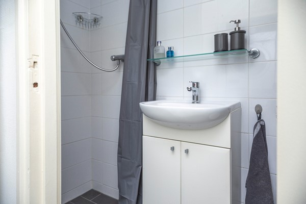 Te koop: Leuk appartement met ruime tuin, tuinhuis en parkeerplaats! Te koop: Leuk appartement met ruime tuin, tuinhuis en parkeerplaats!