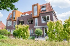 Te koop: Een unieke kans! Appartement gelegen op de begane grond, in het centrum van Renswoude, instapklaar, inclusief parkeerplaats in de parkeerkelder, eigen berging en een eigen tuin!