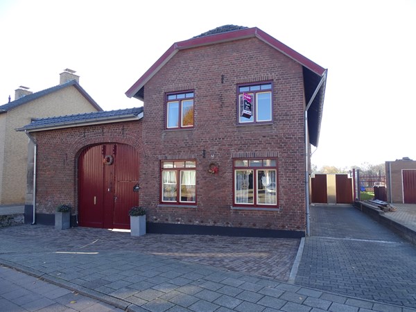 Te koop: Prachtig object met huisweide, ruim van opzet, energiezuinig. Te koop: Prachtig object met huisweide, ruim van opzet, energiezuinig.