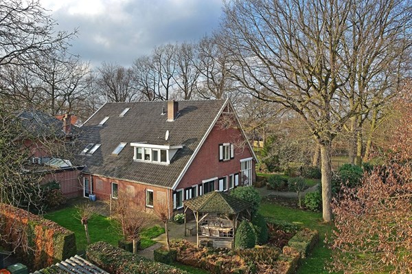 Hedeveldsweg 6, Borne