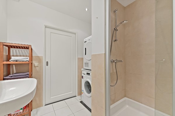 Medium property photo - Kralingse Plaslaan 134, 3061 DH Rotterdam