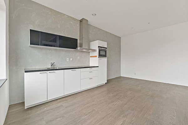 Foto_VanderHoevenplein35_Rotterdam_19.jpg 6