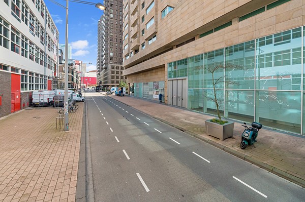 Foto_VanderHoevenplein35_Rotterdam_2.jpg 34