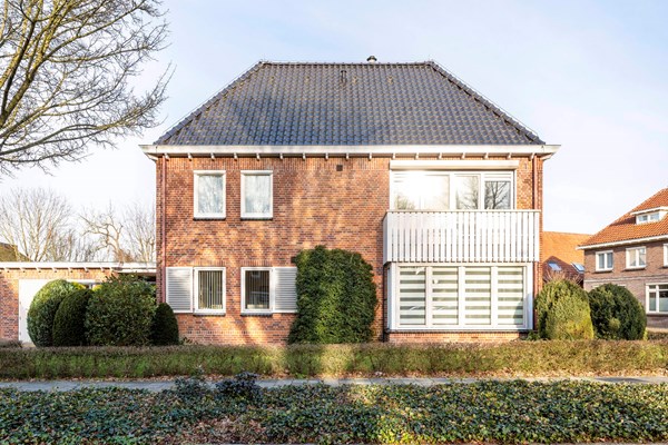 Te koop: Unieke vrijstaande woning gelegen ín het centrum van Denekamp! 