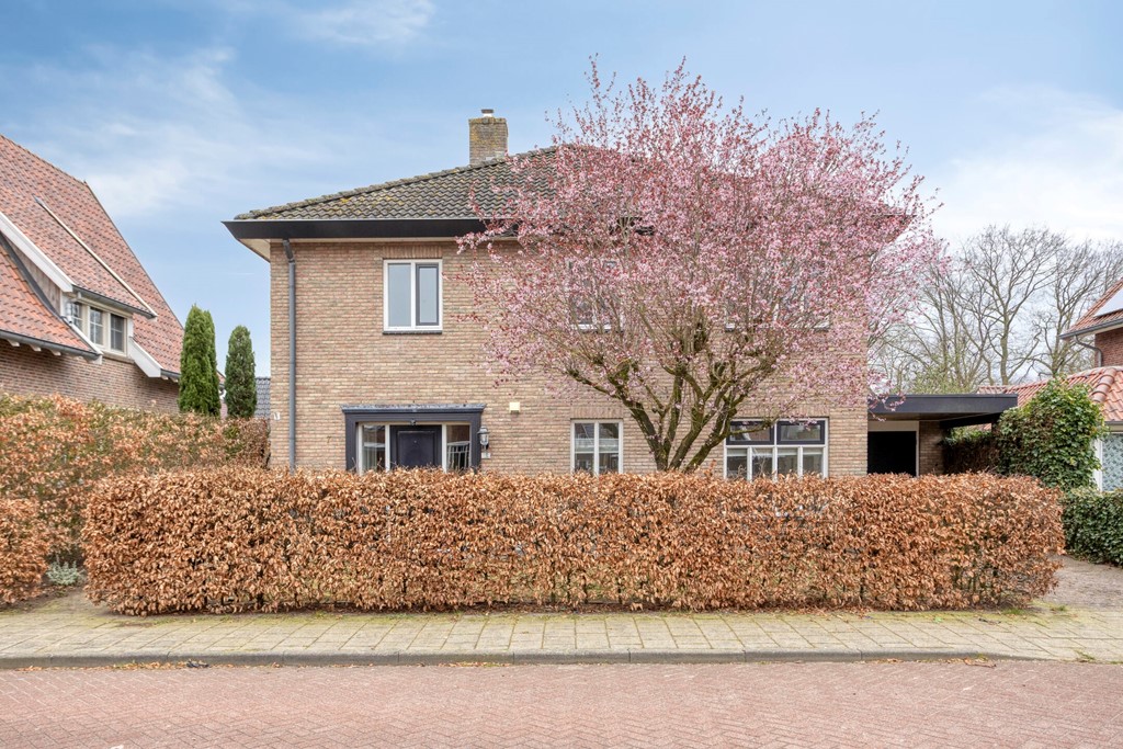 Pastoor Misdorpstraat 7, Dinkelland