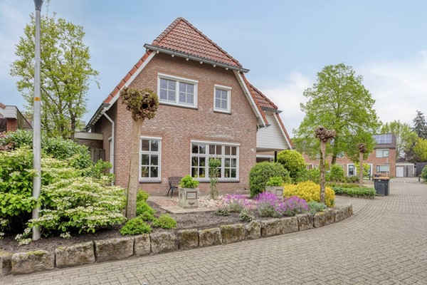 Mertenshof 2, Weerselo