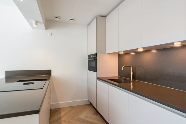 Medium property photo - Kruiskade, 3012 EG Rotterdam