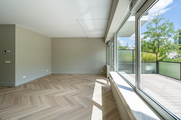 Medium property photo - Kruiskade, 3012 EG Rotterdam