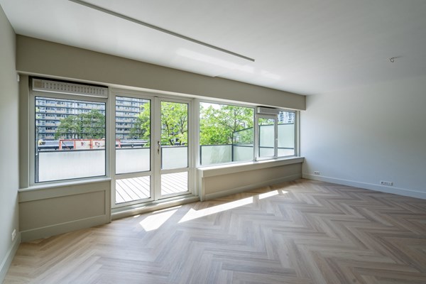 Medium property photo - Kruiskade, 3012 EG Rotterdam