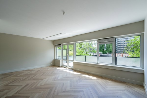 Medium property photo - Kruiskade, 3012 EG Rotterdam