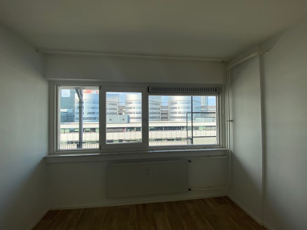 Medium property photo - Kruiskade, 3012 EG Rotterdam