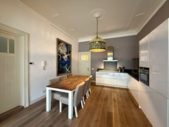 3b4cb794-a427-4d7b-bf90-a1b5a4782fa0.jpg