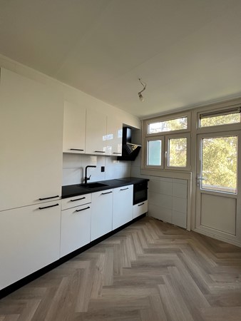 Medium property photo - Stationssingel, 3033 HH Rotterdam