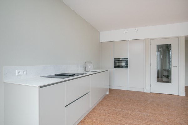 Medium property photo - Kruiskade, 3012 EG Rotterdam