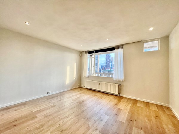 Medium property photo - Schiedamse Vest, 3011 BG Rotterdam