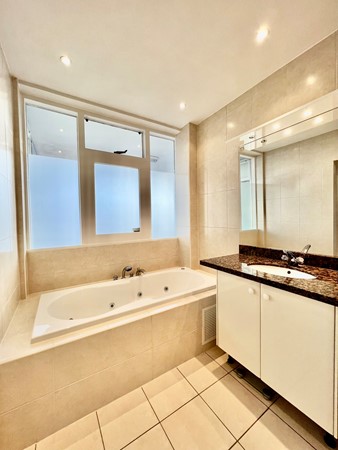 Medium property photo - Schiedamse Vest, 3011 BG Rotterdam