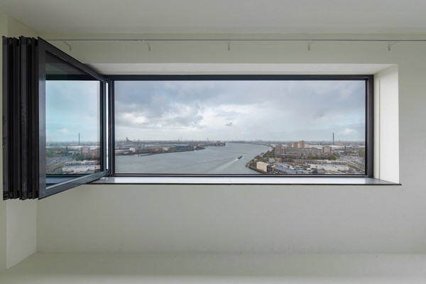 Medium property photo - Lloydkade, 3024 WZ Rotterdam