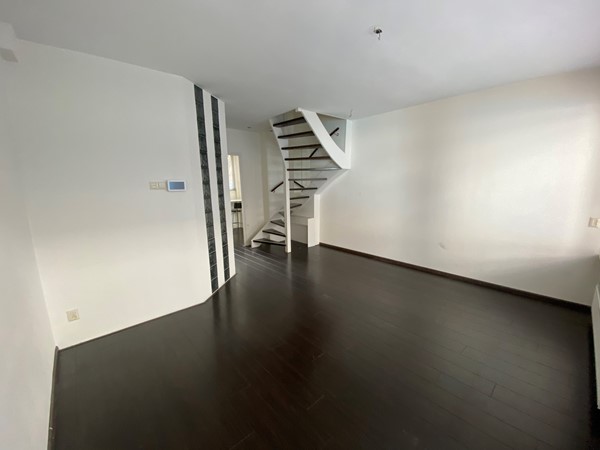Medium property photo - Hoogstraat, 3011 PN Rotterdam