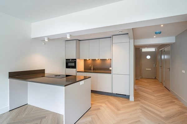 Medium property photo - Kruiskade, 3012 EG Rotterdam
