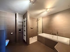 3fc33a0d-cd72-4b89-aa3c-f746a3609abc.jpg