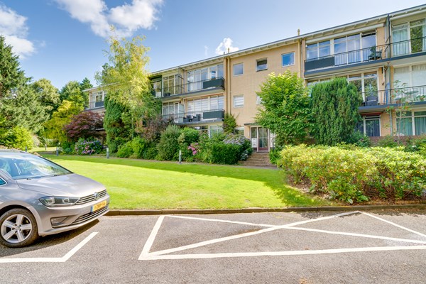 Verkocht onder voorbehoud: Het 4-kamer appartement is rustig gelegen, niet aan de doorgaande weg, nabijheid van het Corvers bos
in een parkachtige omgeving met veel privacy en een fraai uitzicht, op loopafstand van het centr...