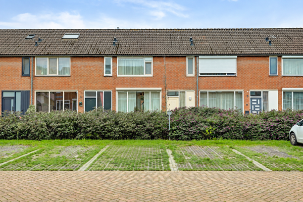 Tussenwoning te koop: Prinses Margrietstraat 20, Arnemuiden