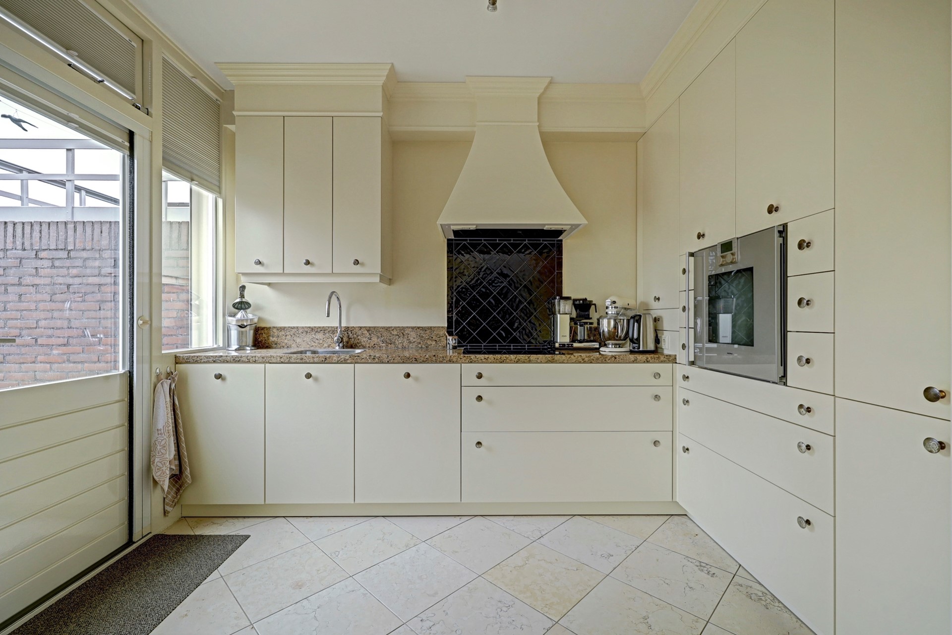 Tussenwoning te koop: Prinses Margrietstraat 20, Arnemuiden