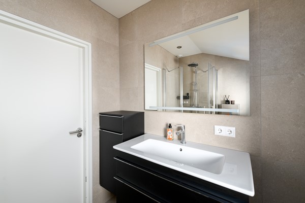 Saturnusstraat 45 Sint Nicolaasga-27.jpg 24