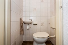 Toilet 01.jpg