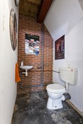 Toilet_01.jpg