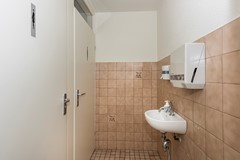 Toilet 02.jpg