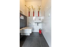 Toilet_01a.jpg