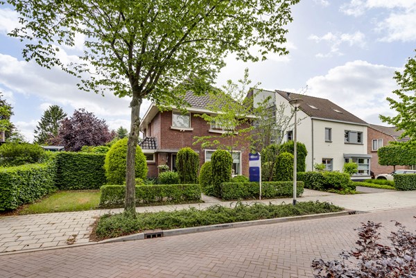 Sold: Startprijs € 745.000,- k.k. (bieden vanaf)