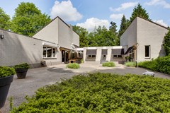 Sold subject to conditions: vraagprijs € 1.400.000,- k.k. 