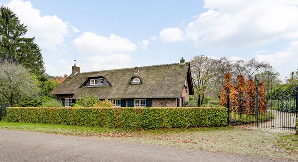 For sale: Vraagprijs € 1.900.000,- k.k.