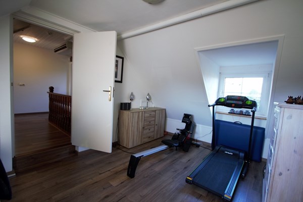 IMG_1226 (2) (Medium).jpg 13