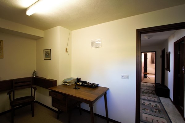 IMG_2527 (2) (Medium).jpg 20