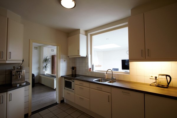 IMG_4355 (2) (Medium).jpg 8