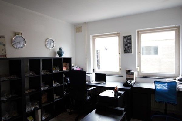 IMG_4357 (2) (Medium).jpg 10