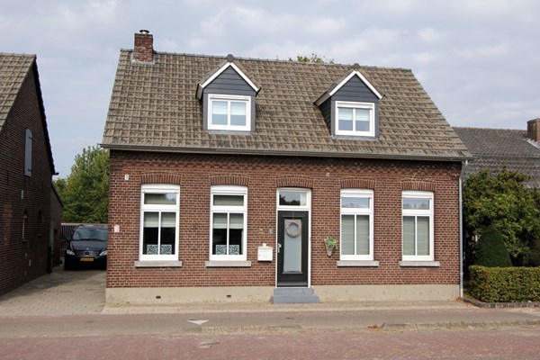 IMG_4193 (2) (Medium).JPG 2