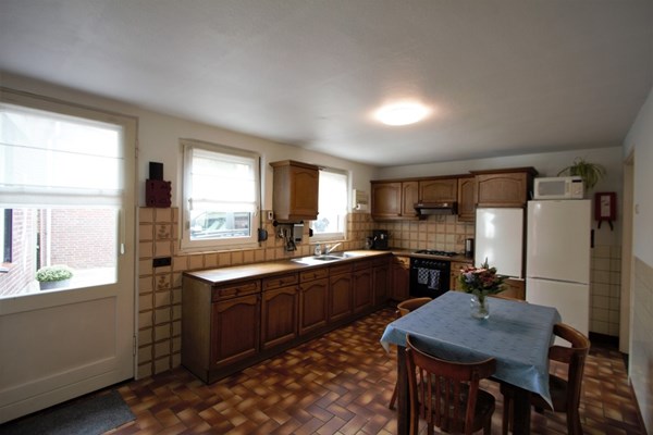 IMG_4219 (2) (Medium).jpg 7