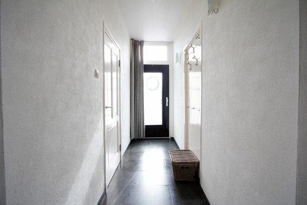 IMG_4206 (2) (Medium).jpg 10