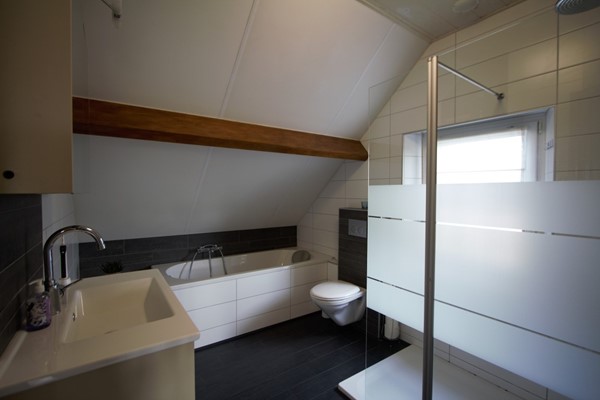 IMG_4226 (2) (Medium).jpg 14