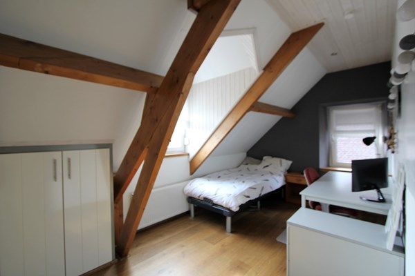 IMG_4233 (2) (Medium).JPG 17