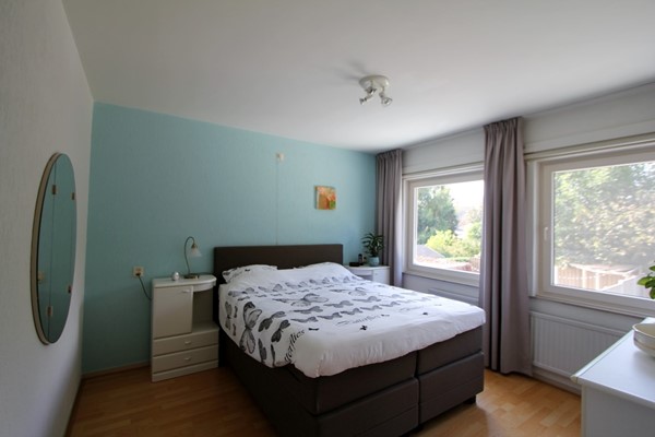 IMG_4283 (2) (Medium).JPG 12