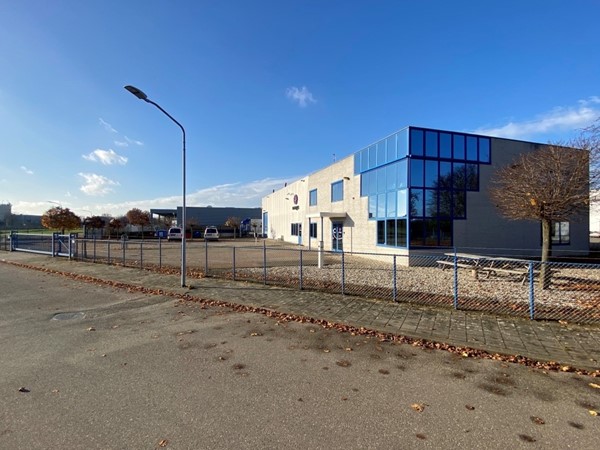 zijkant (2) (Medium).jpg 5